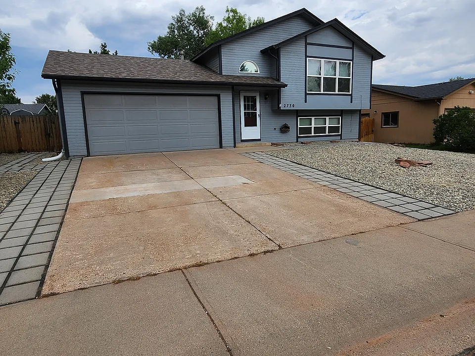 2730 Bluegrass Dr