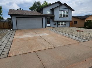 2730 Bluegrass Dr, Fort Collins, CO 80526