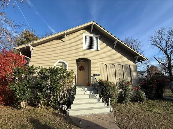 712 Washington St, Independence, KS 67301