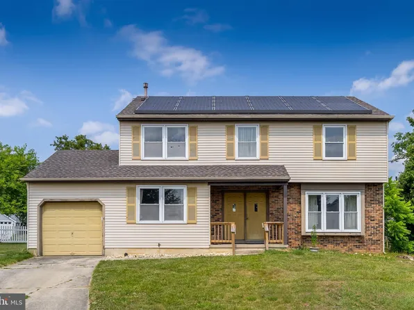 4 Cameron Ct, Laurel Springs, NJ 08021