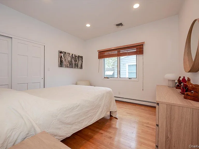 1701 Bay Blvd — Photo 19