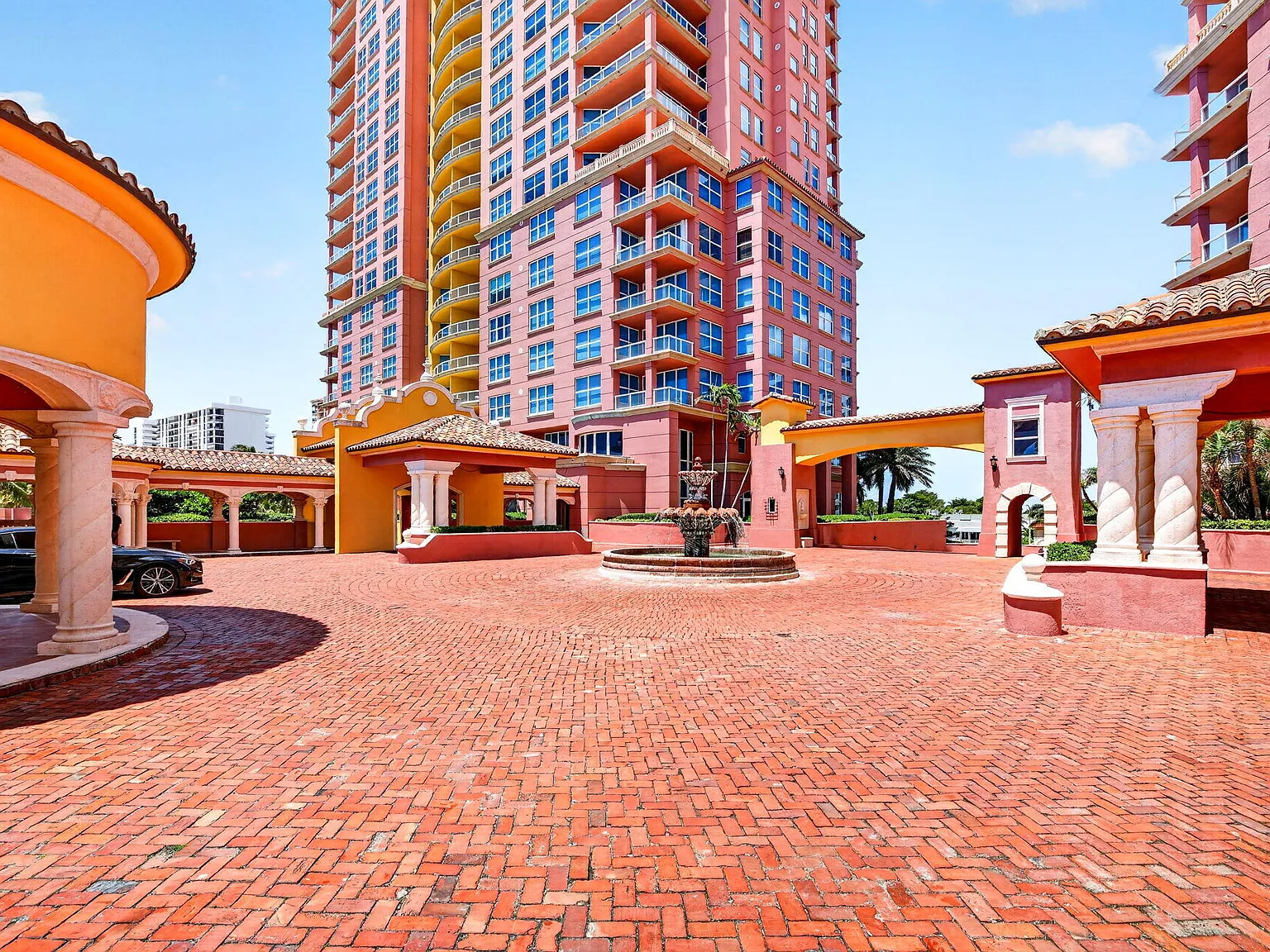 2 bed, 2.0 bath, 1601 sqft, $6,000 — Photo 3
