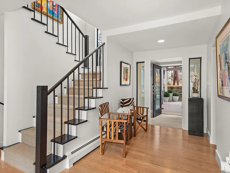 262 Eastwood Dr — Photo 16