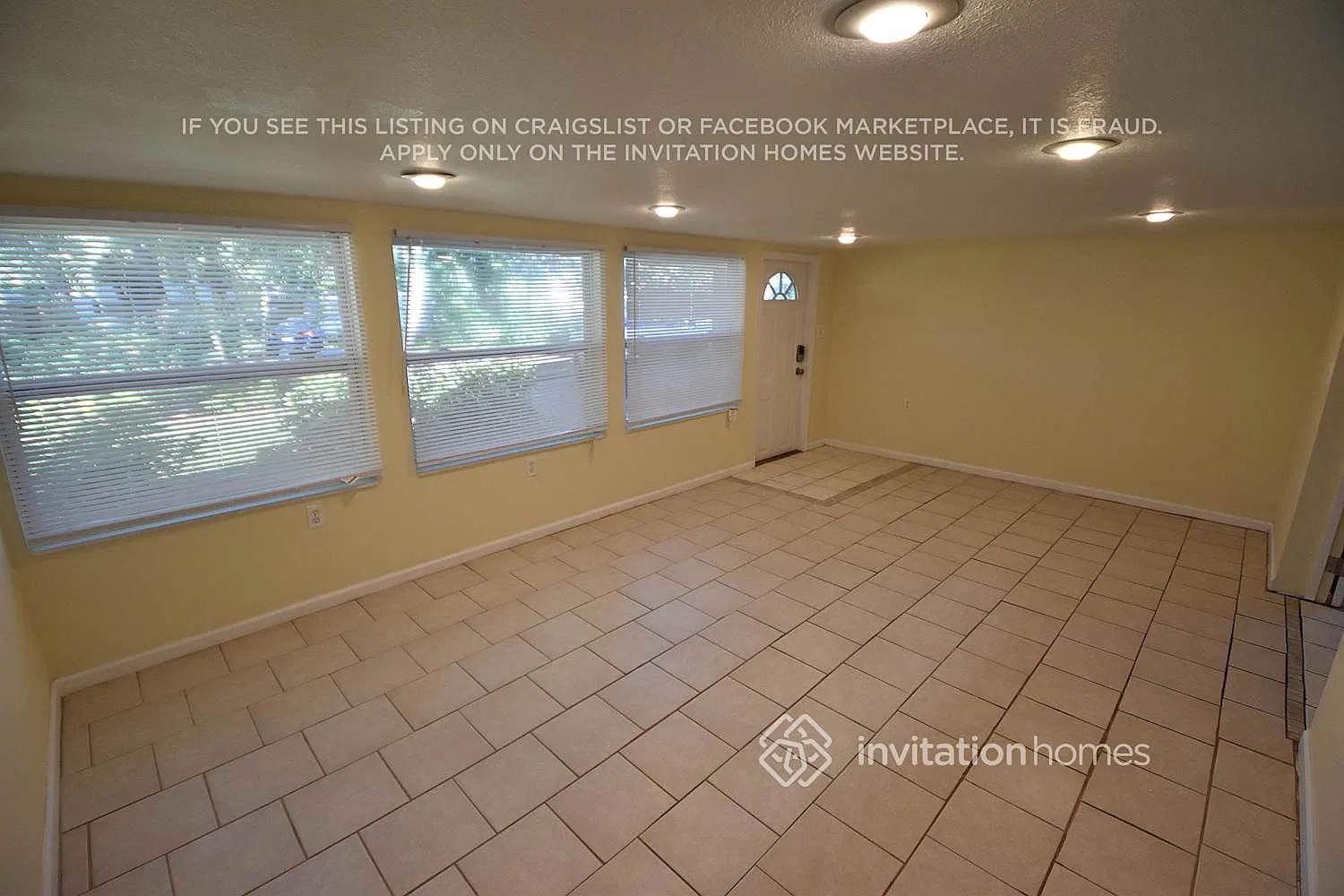 924 Brookwood Dr S Saint Petersburg, FL 33707 — Photo 4