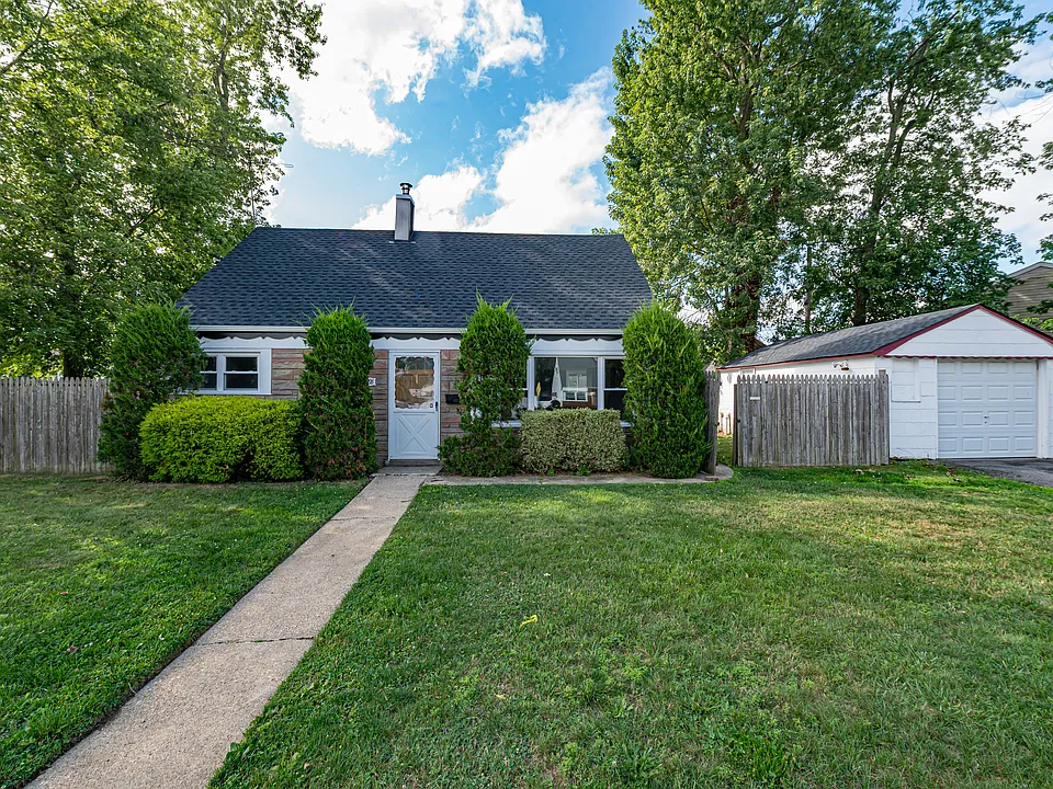 2528 Marshall Ave