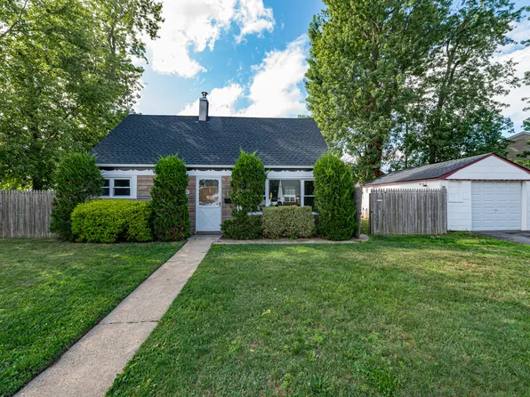 2528 Marshall Ave, Bellmore, NY 11710