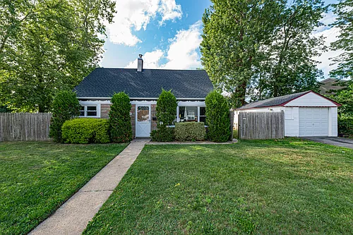2528 Marshall Ave Photo 1