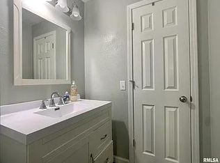 1310 Shiloh Dr #2, Springfield, IL 62704