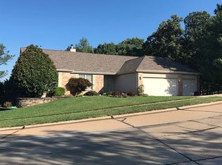 300 Timber Meadow Dr, Ballwin, MO 63011
