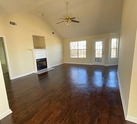 3rd image of 227 Jefferson Street