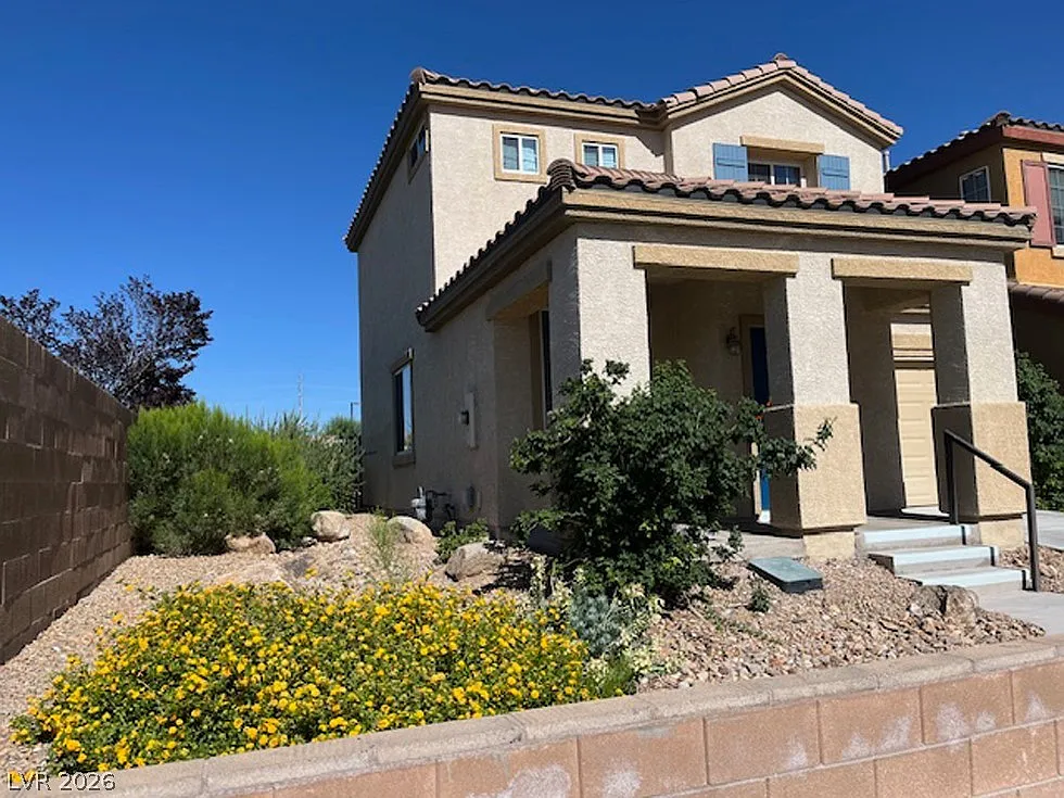 2 bed, 2.5 bath, 1237 sqft, $1,725 — Photo 2