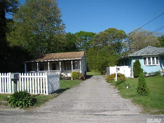 4th image of 64 Joan Ave