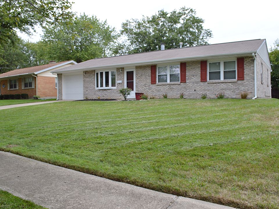 1st image of 61 Chamberlin Dr