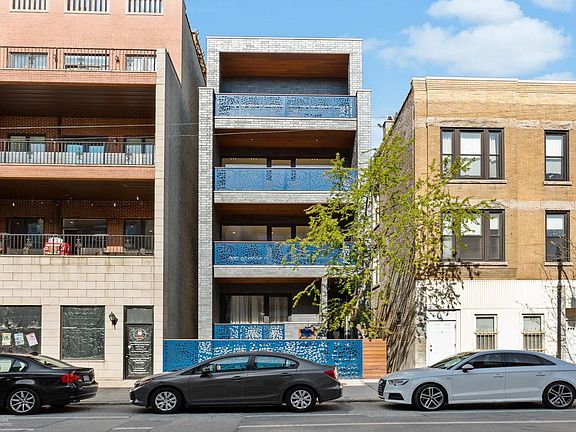 2nd image of 844 N California Ave #3
