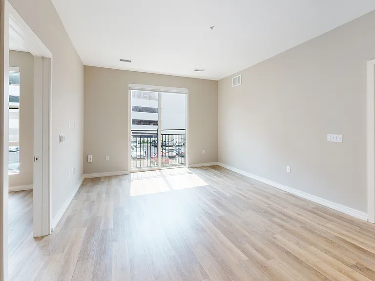 The George Apartments — Photo 72