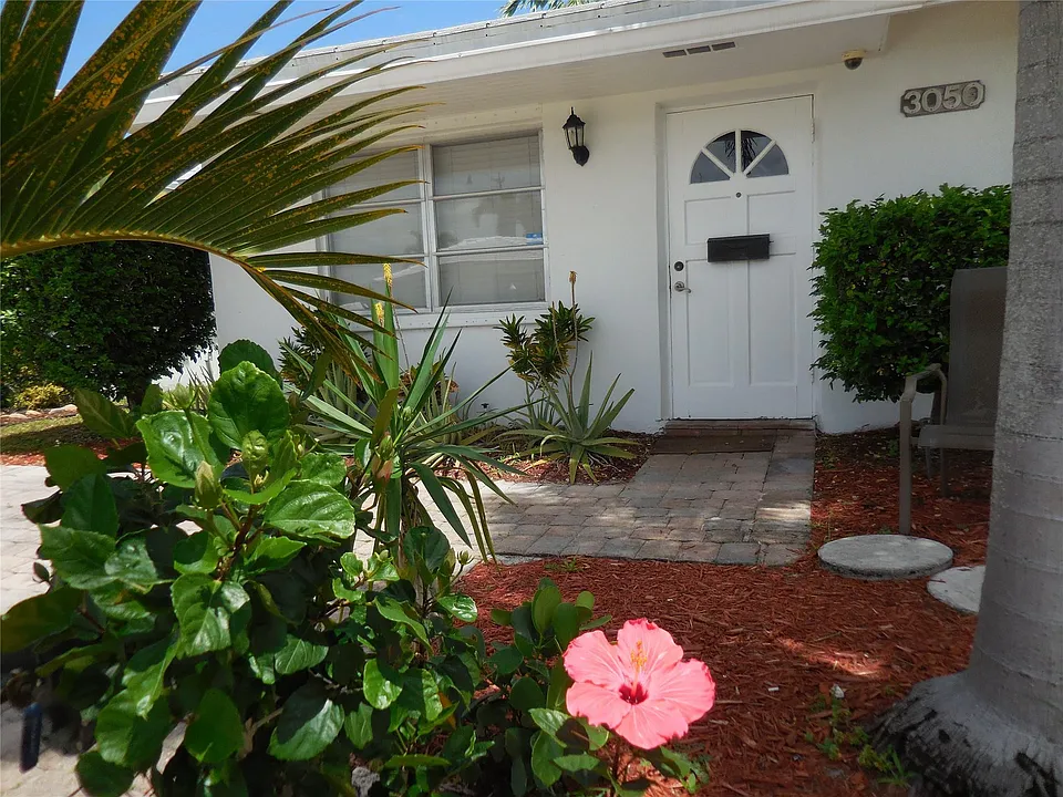 3050 NW 1st Ave