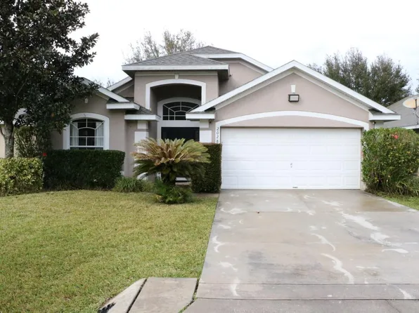 2028 Briarcliff Cir, Mount Dora, FL 32757