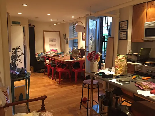 Rented by MNS | media 36