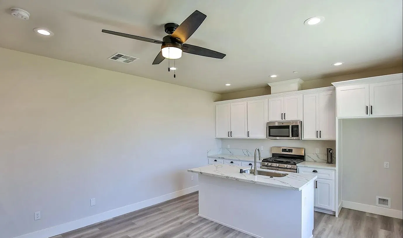 9667 Webb St — Photo 1