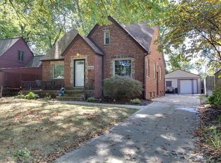 16405 Woodbury Ave, Cleveland, OH