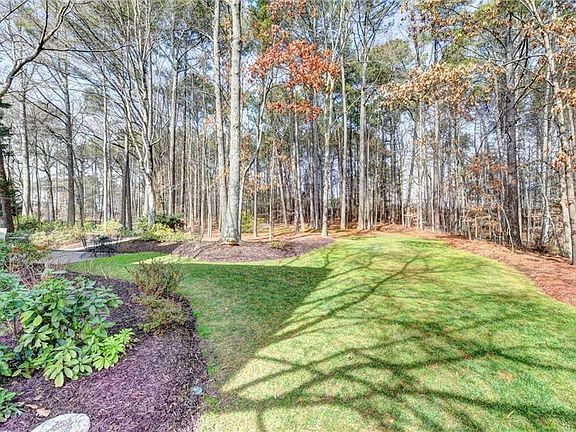 2nd image of 530 Tadfield Trce