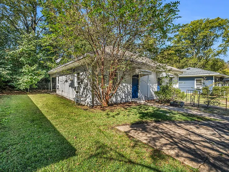 305 Old West Point Rd #A — Photo 11