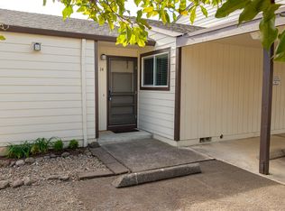 323 S Locust St APT 14, Canby, OR 97013