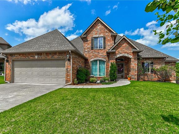 2nd image of 316 Evie Pl