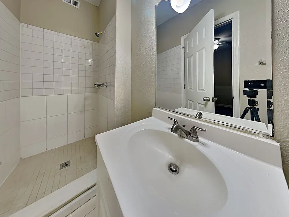 1st image of 1124 Dogwood Ave
