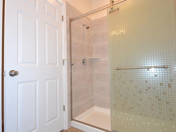 4th image of 337 W 23rd Pl Unit 1