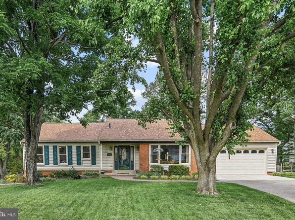 7802 Lowmoor Ct, Springfield, VA 22153