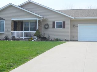 102 N Lindsay St, Claypool, IN 46510