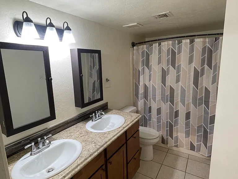 3546 E Monte Vista Dr #A — Photo 10