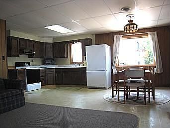 Kitchen Eating Area