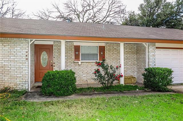 1st image of 308 Golden Oaks Dr