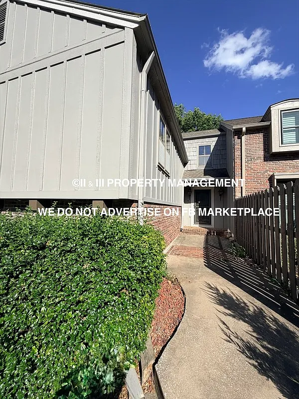 4 bed, 3.5 bath, 2300 sqft, $2,900 — Photo 2