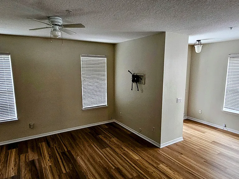 10370 Lake District Ln — Photo 19