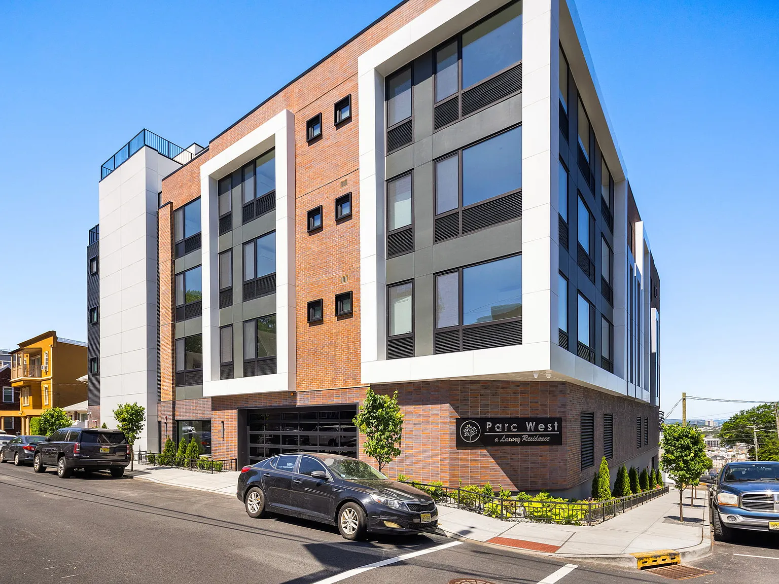 Parc West — Photo 1