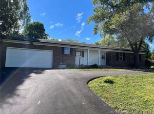 323 Spickert Knob Rd, New Albany, IN 47150