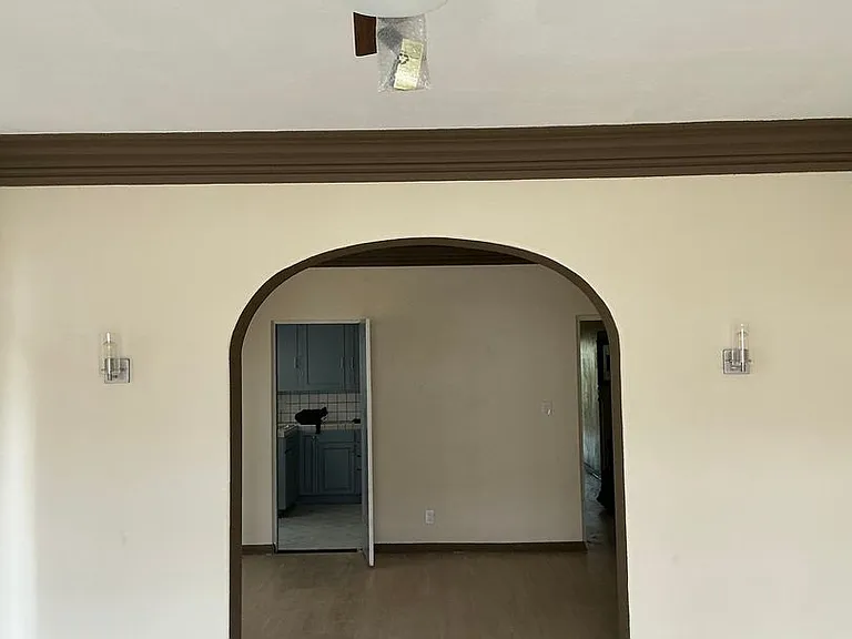 850 S Catalina St — Photo 3