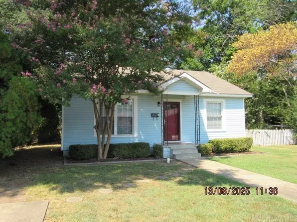 1221 Watkins St, Conway, AR 72034