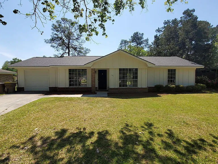 103 Greene Dr — Photo 1