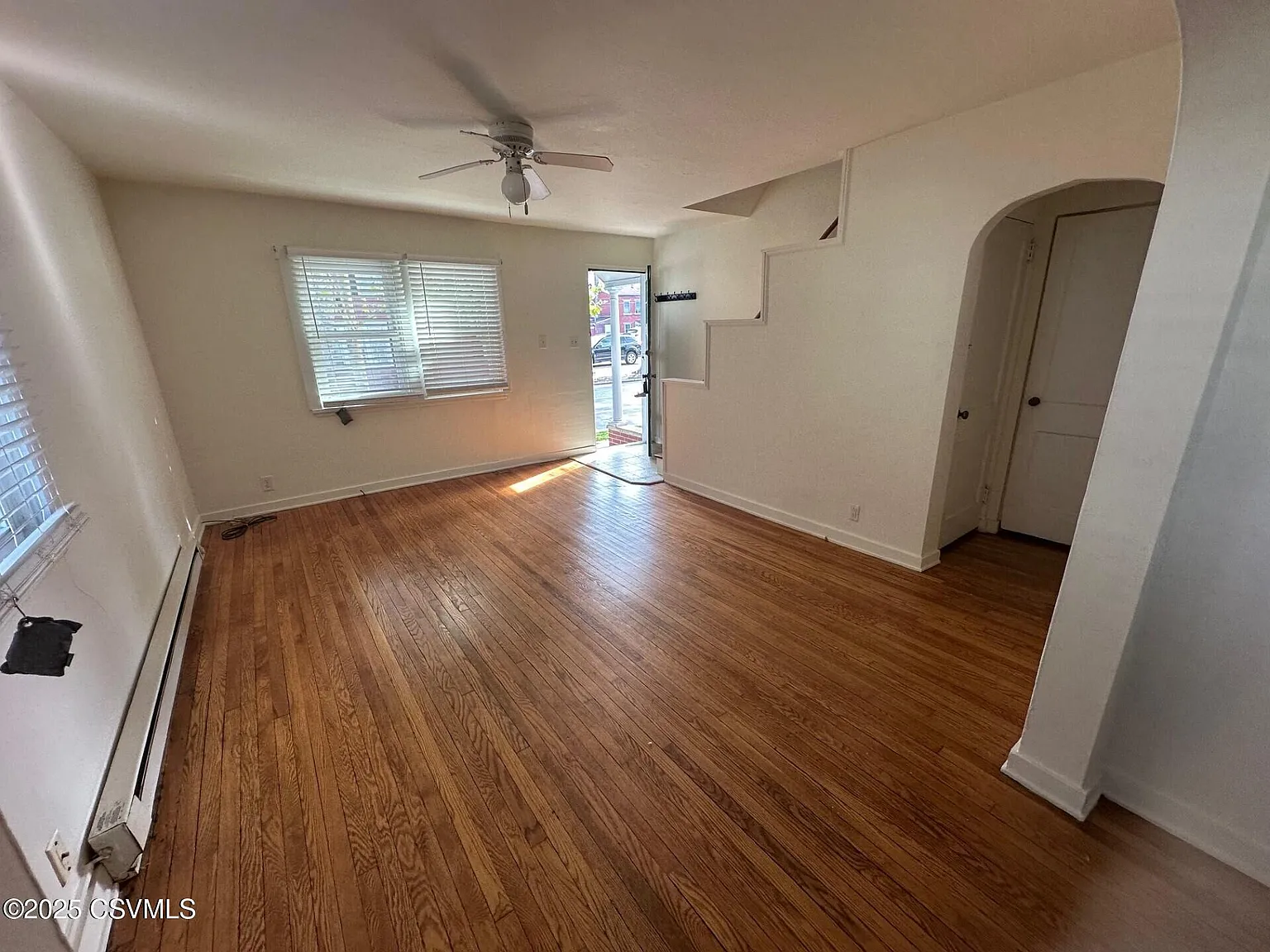 2 bed, 822 sqft, $950 — Photo 2