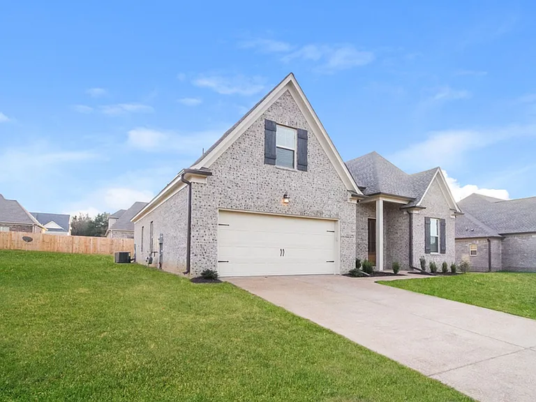 35 Birkdale Dr — Photo 2