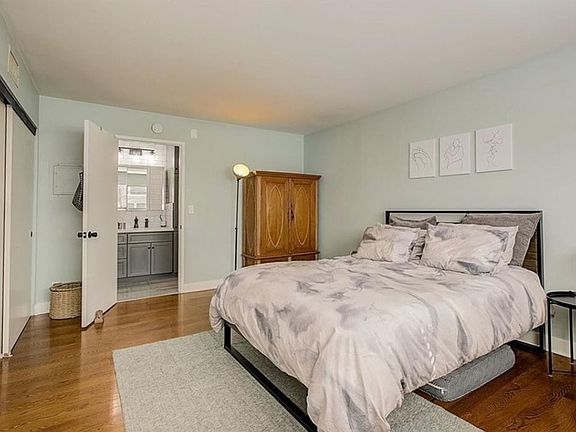 3rd image of 532 N Rossmore Ave APT 314