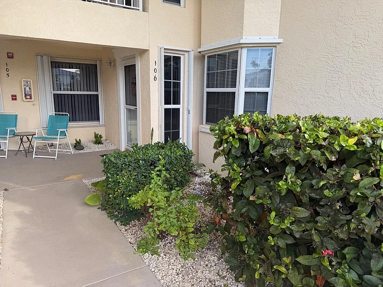 670 E Lake Jasmine Cir #106 — Photo 17