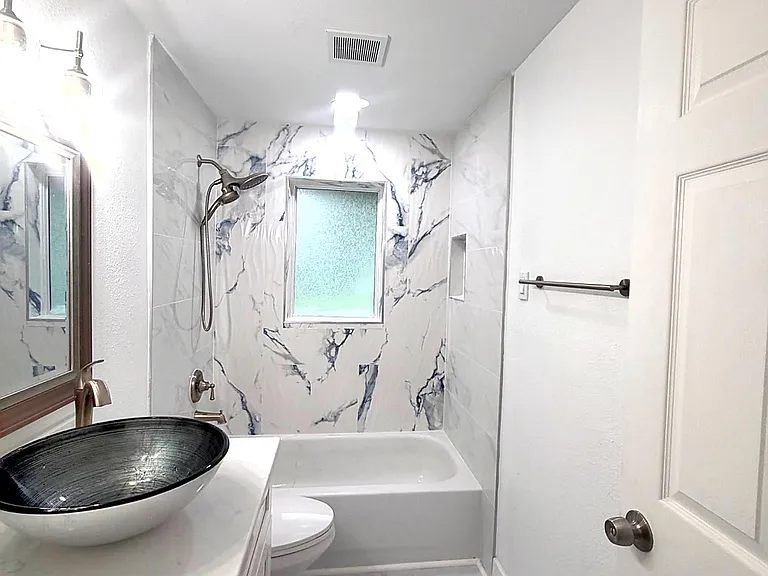 3525 SE 10th Pl — Photo 6