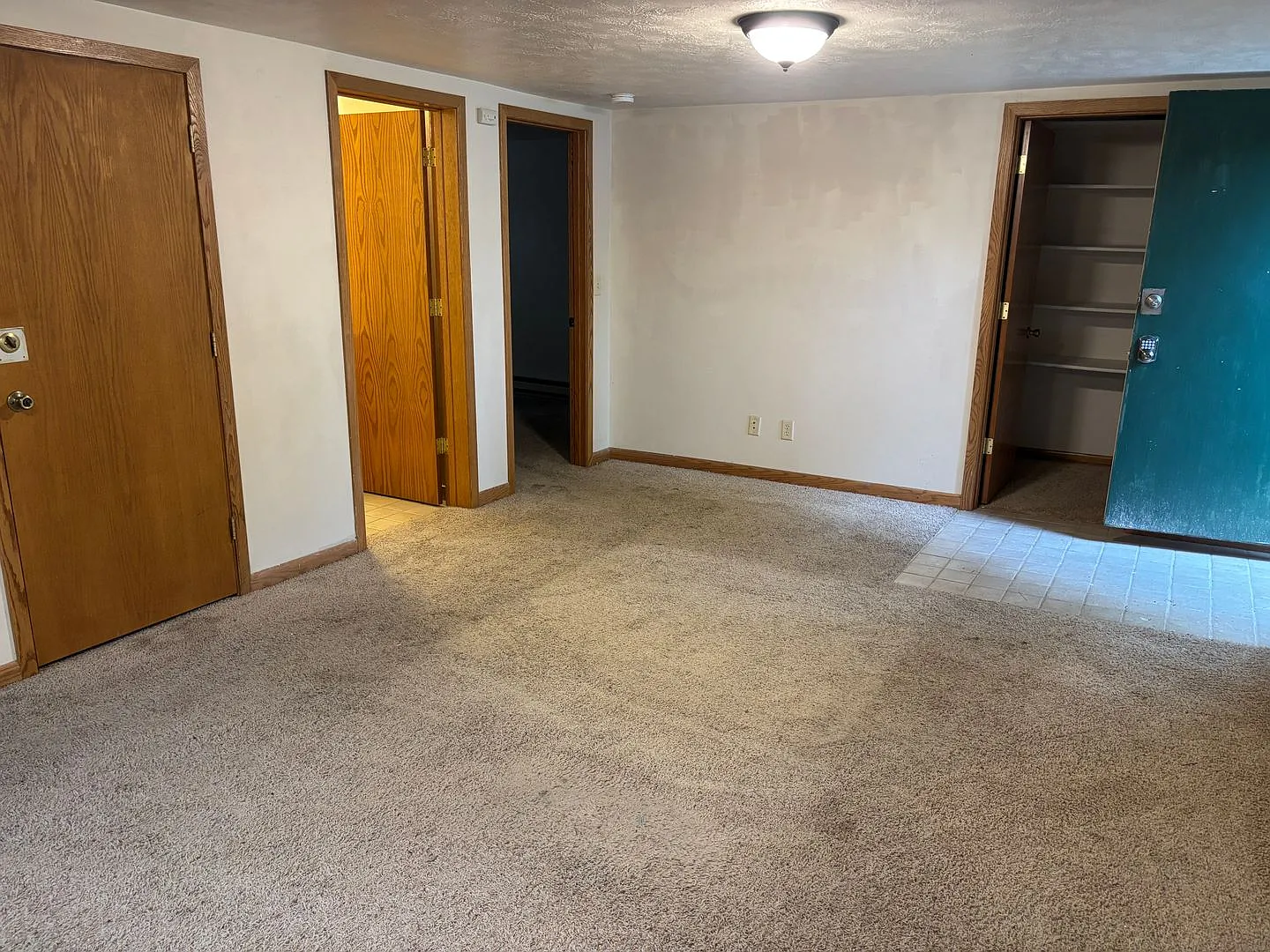 1300 S Cornelia — Photo 1