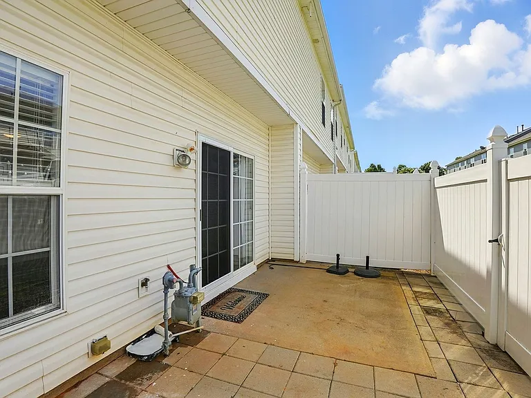 12244 Stratfield Place Cir — Photo 31