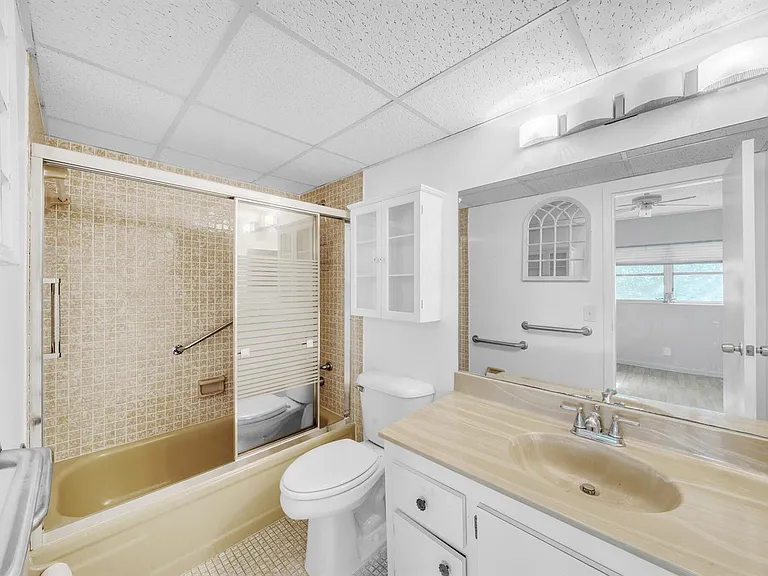 1035 Country Club Dr #407 — Photo 13